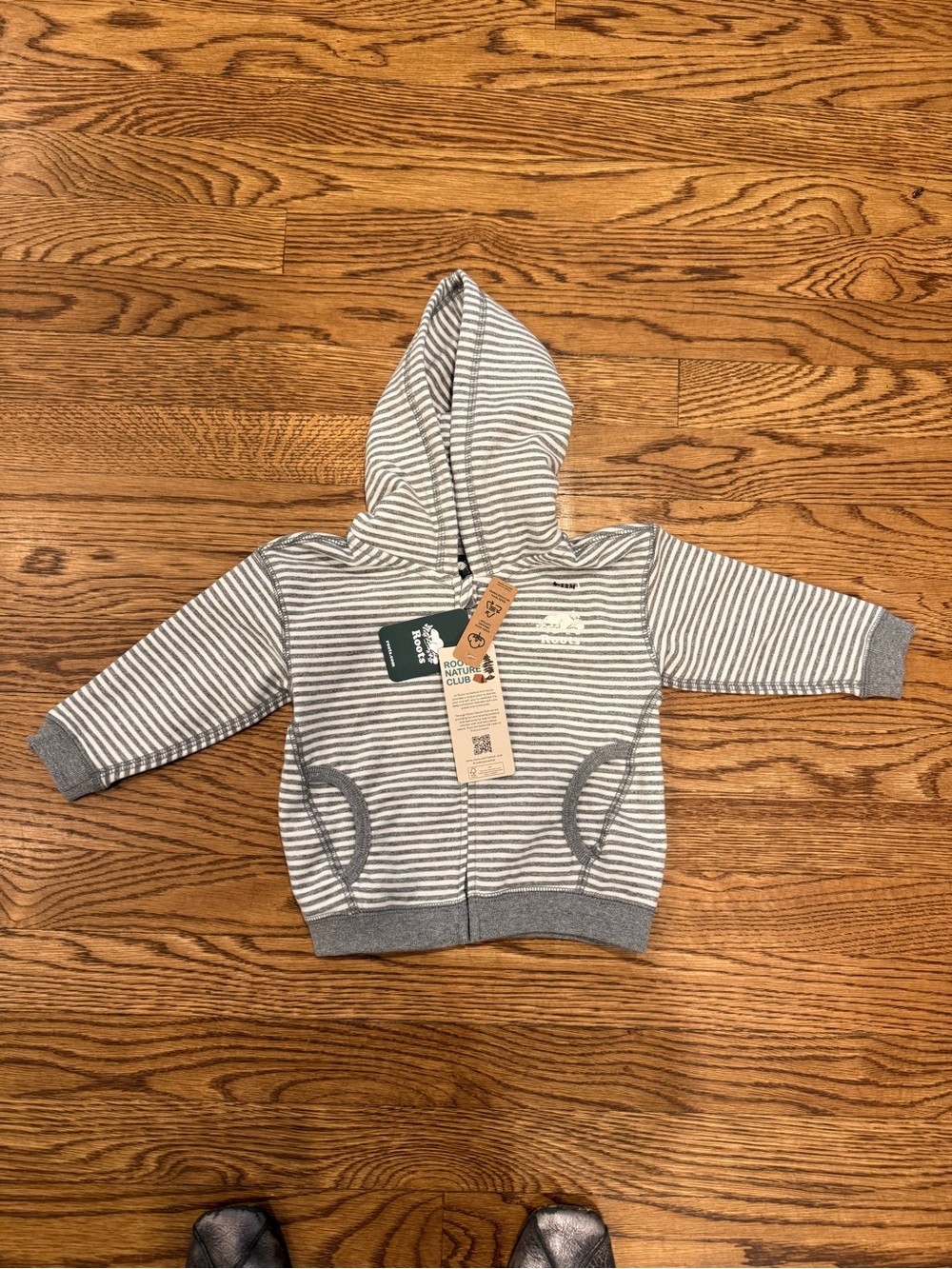 Title:
Roots Baby Organic Cotton 
 Zip Hoodie – Gray & Cream – Size 6-12M – NWT